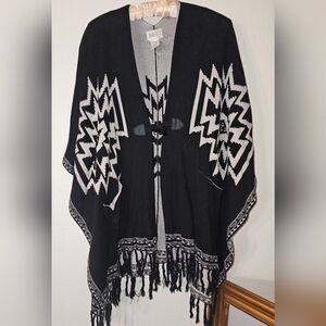JOLT Women's Southwest Style Poncho Wrap Black & Gray Small